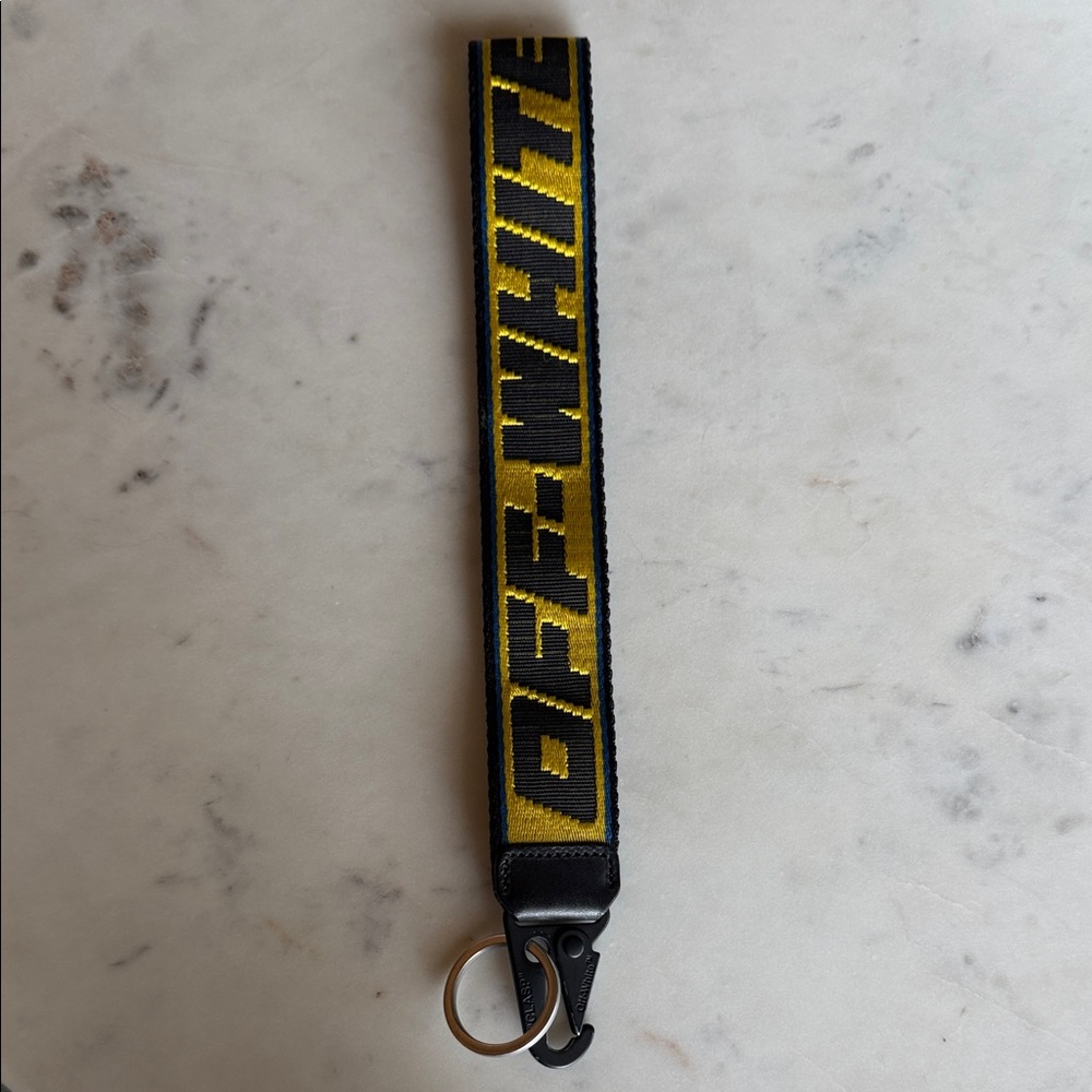Industrial Clasp Off-White Keychain Yellow/Black Fabric